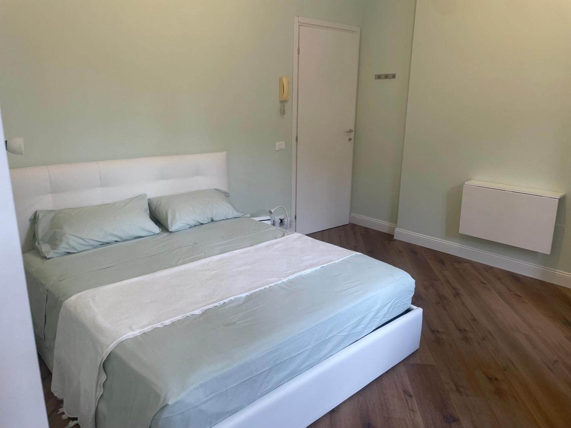 Monolocale Salvia Self Check In Apartment Pavia Exterior foto
